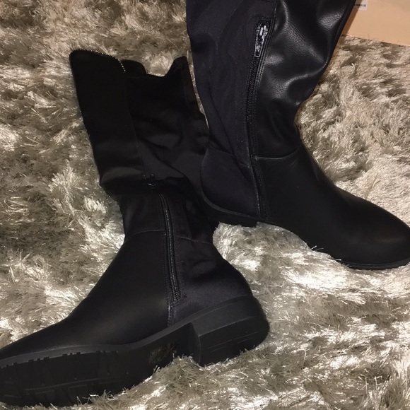 Knee high boots . - Picture 3 of 4